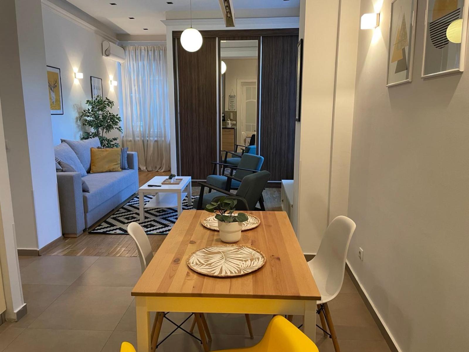 City Break Apartments Chic And Luxury Beograd Bagian luar foto