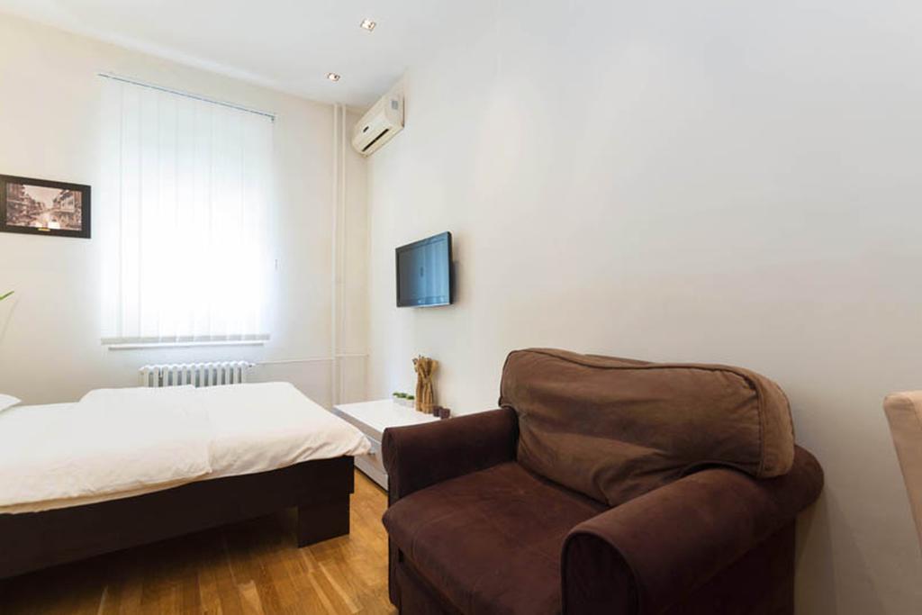 City Break Apartments Chic And Luxury Beograd Bagian luar foto