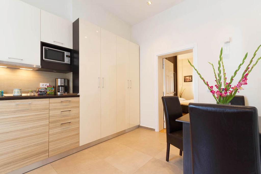 City Break Apartments Chic And Luxury Beograd Bagian luar foto