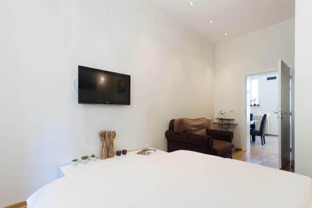 City Break Apartments Chic And Luxury Beograd Bagian luar foto