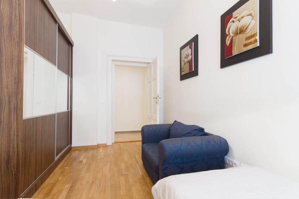 City Break Apartments Chic And Luxury Beograd Bagian luar foto