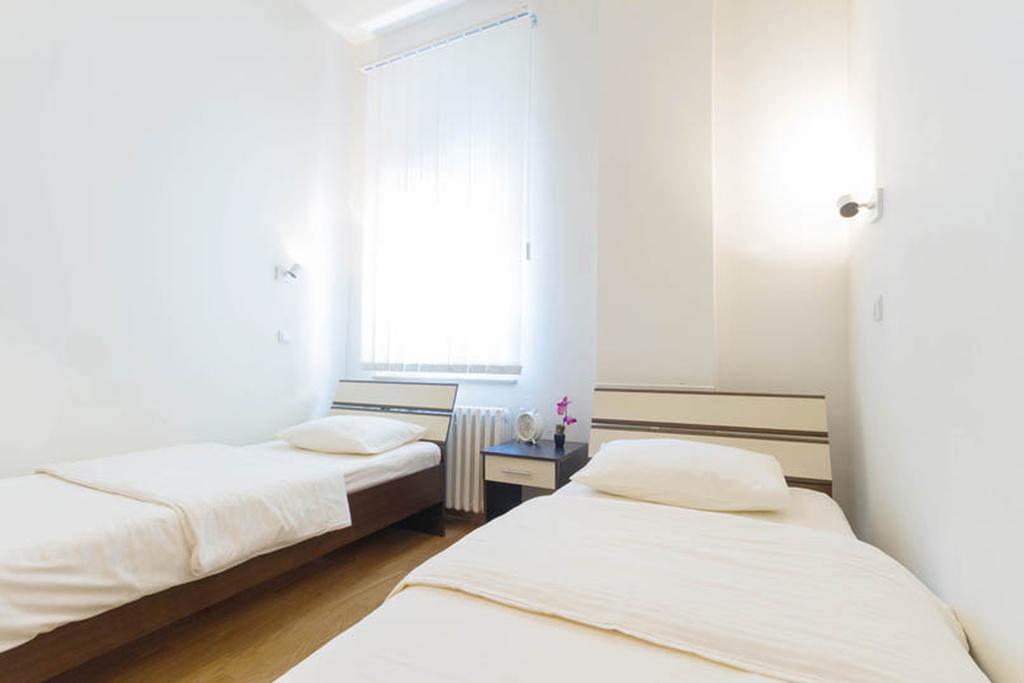 City Break Apartments Chic And Luxury Beograd Bagian luar foto